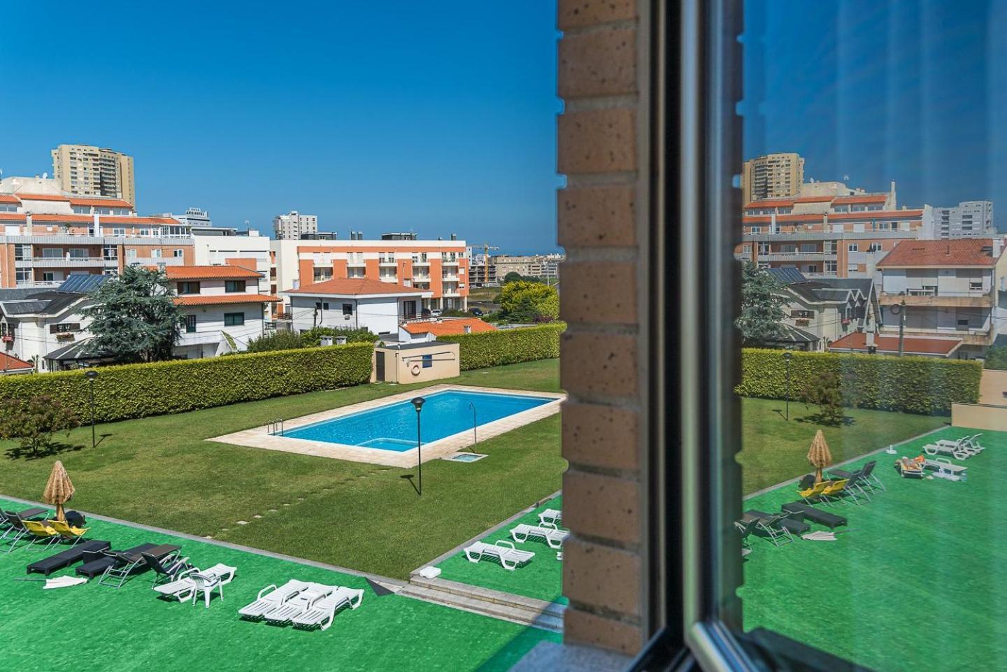 Guestready - Luxe Living By The Pool Apartment Povoa de Varzim Bagian luar foto