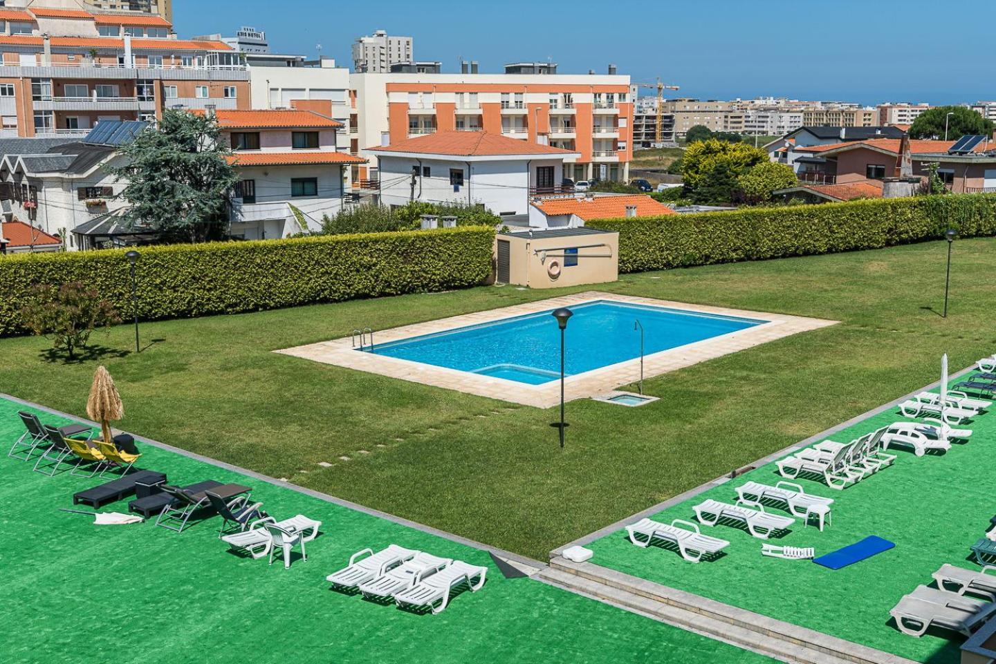 Guestready - Luxe Living By The Pool Apartment Povoa de Varzim Bagian luar foto